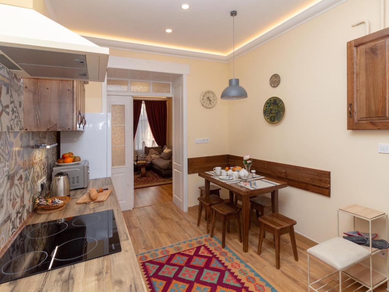 Lviv Suites At Pidmurna St. 20 Bagian luar foto